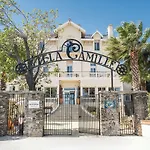 Camille & Hotel